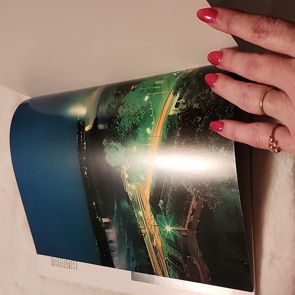 SPECTACULAR NIAGARA FALLS PAPER BACK BOOK ๐ - Picture 10 of 12